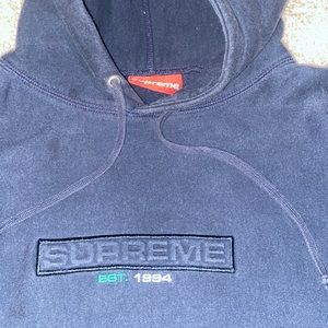 Vintage Supreme sweatshirt!